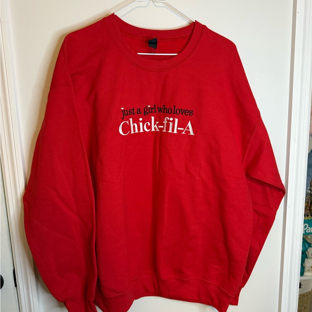 Gildan Red Chick-fil-A Graphic Crewneck Sweatshirt